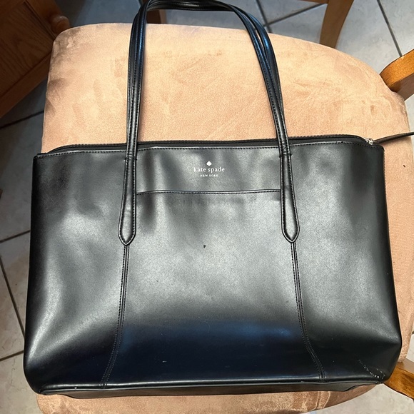 kate spade Handbags - Black Kate Spade tote